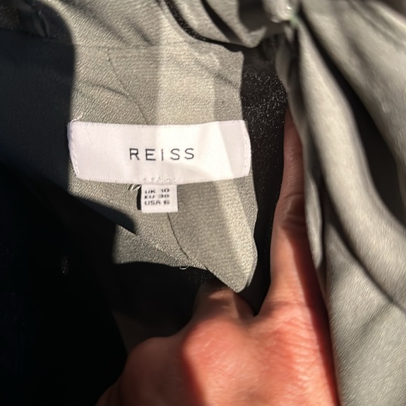 New one shoulder jumper - Picture 8 of 12